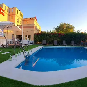 2* Hotel Ibis Cadiz